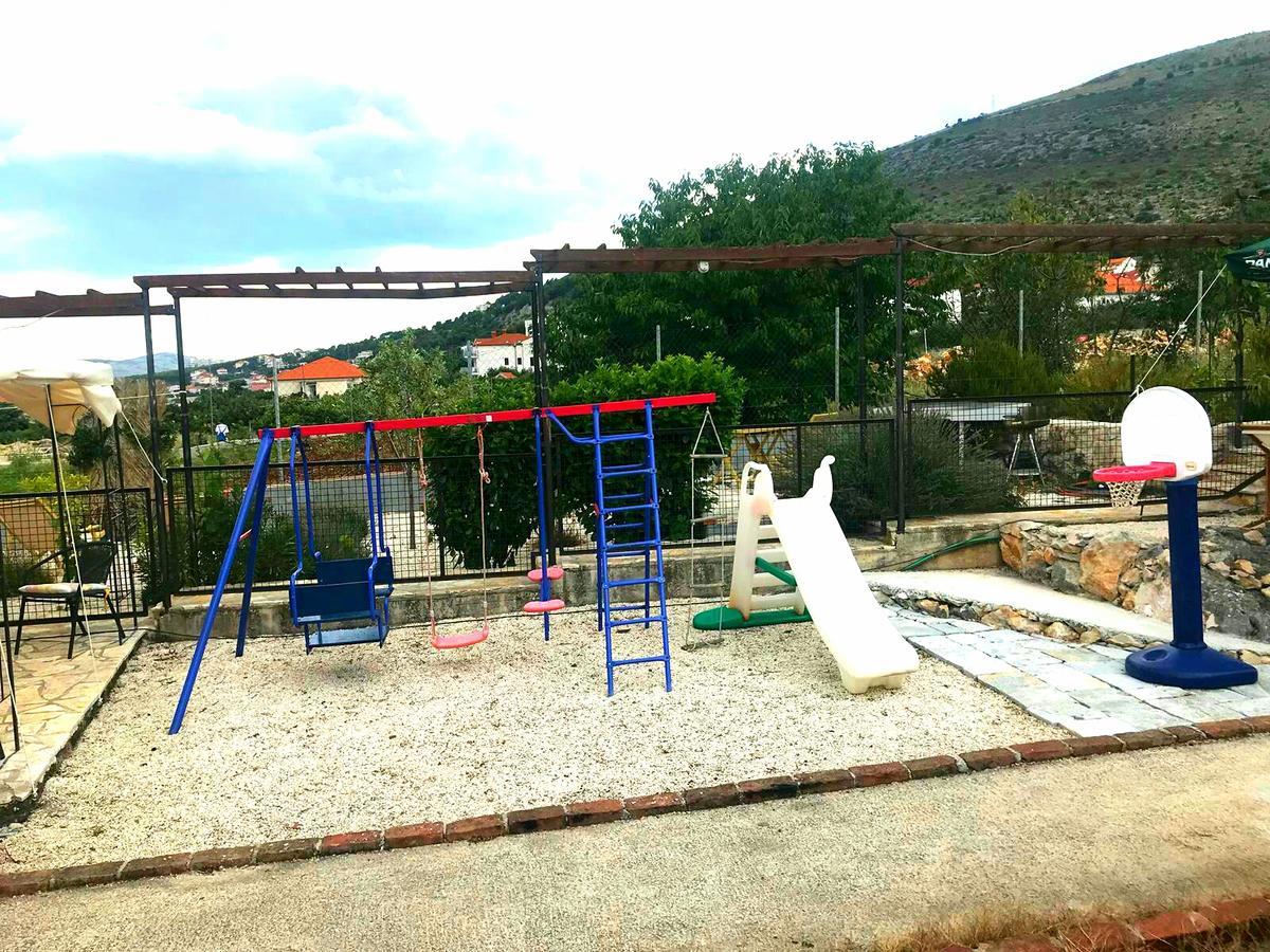 Holiday Home Listesi 1 Trogir Luaran gambar